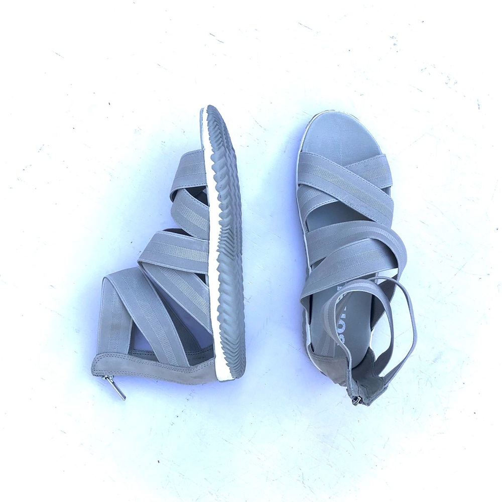 Sorel Gray Sandals Women’s Sz 9